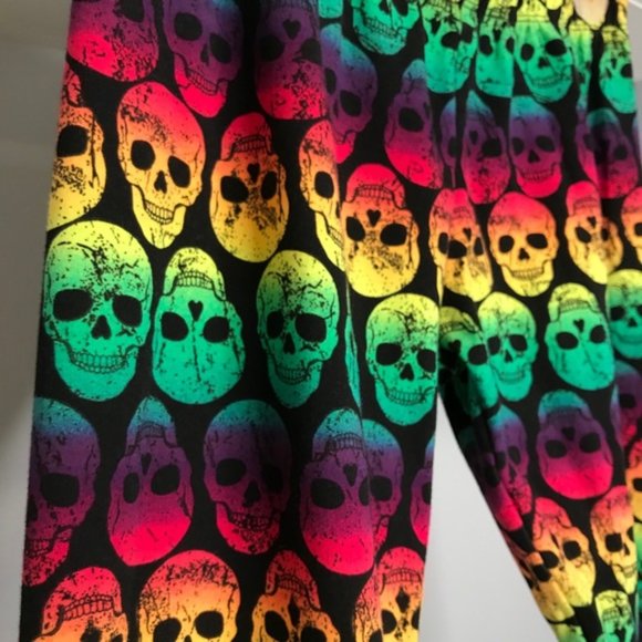 No Boundaries Skull Leggings Like New sz L - Picture 2 of 4